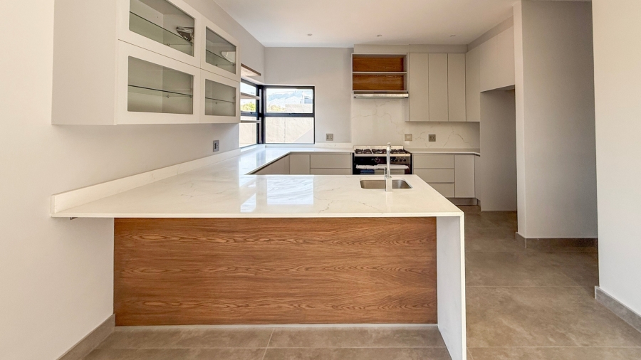 5 Bedroom Property for Sale in Leloko Lifestyle Estate North West